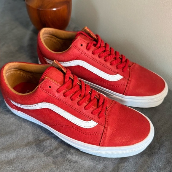 Red Leather Old Skool Vans Sneakers with Iconic Jazz Stripe - Picture 1 of 5